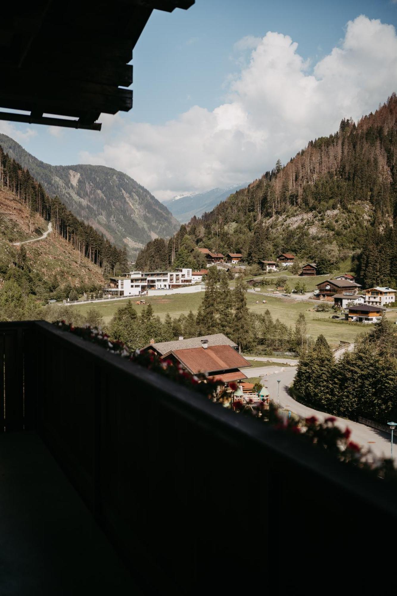 Gasthof Pension Kohlplatzl Hopfgarten in Defereggen Luaran gambar